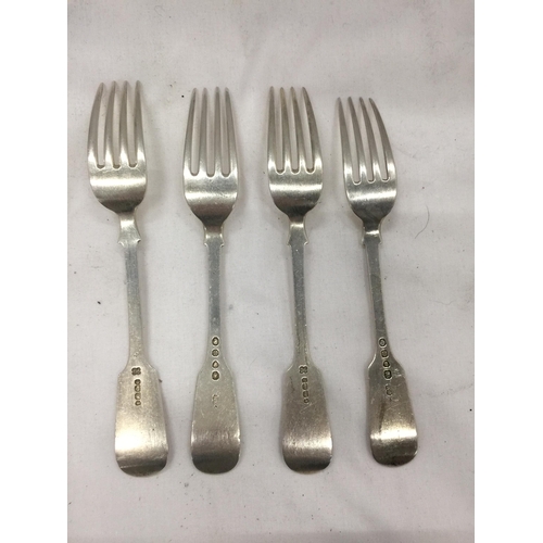 33 - TWO PAIRS OF HALLMARKED SILVER DINNER FORKS TO INCLUDE VICTORIAN 1846 EXAMPLES, GROSS WEIGHT 201 GRA... 