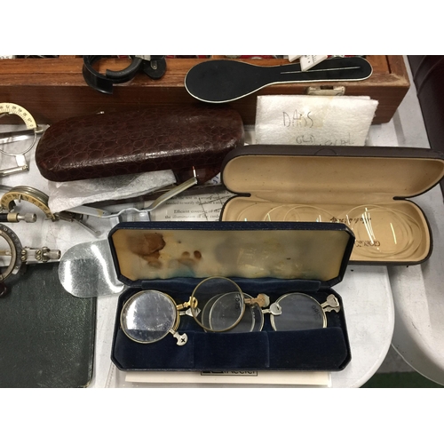 40 - A RAYNER OPTICAL TESTING SET COMPLETE WITH LENS', TESTING GLASSES, CASED SPECTACLES ETC