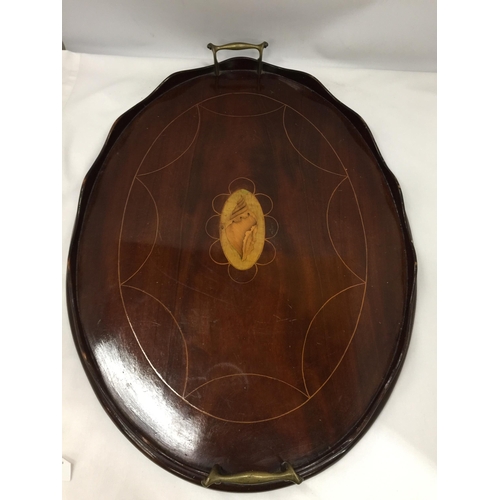 7 - AN EDWARDIAN MAHOGANY BUTLERS DRINKS TRAY WITH INLAID CONCH SHELL DESIGN