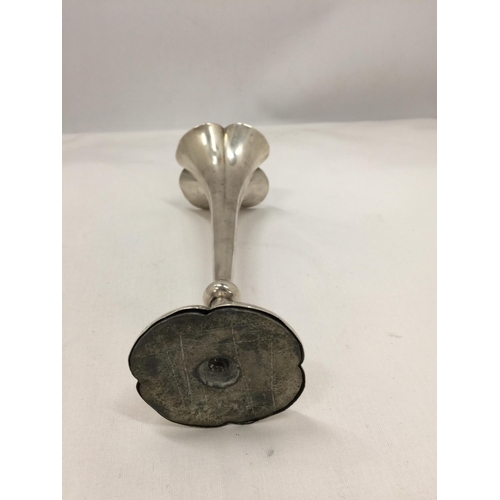 9 - A LONDON HALLMARKED SILVER BUD VASE, WEIGHTED BASE