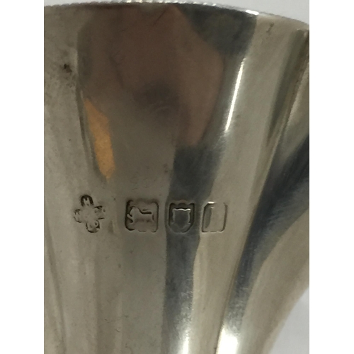 9 - A LONDON HALLMARKED SILVER BUD VASE, WEIGHTED BASE