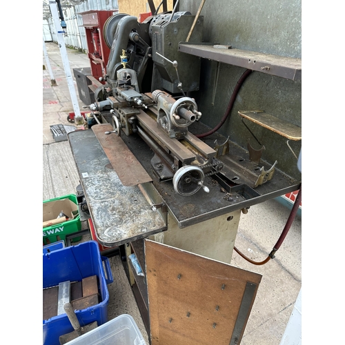 128 - A MYFORD ML7 ENGINEER'S LATHE WITH A LARGE QUANTITY OF ACCESSORIES - NO VAT