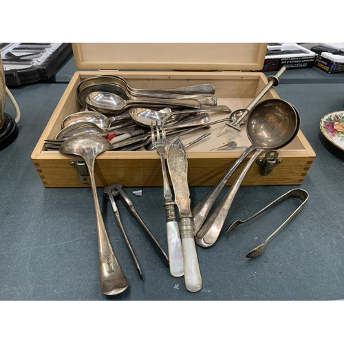 183 - A WOODEN BOX CONTAINING ASSORTED SILVER PLATED CUTLERY