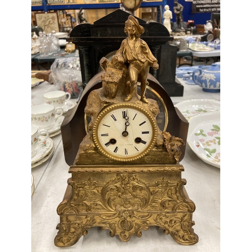 240 - A GROUP OF THREE VINTAGE CLOCKS TO INCLUDE A GILT EFFECT FRENCH EXAMPLE AND SLATE EFFECT EXAMPLE