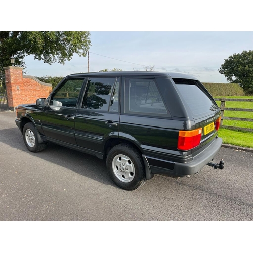 180 - A 1997 RANGE ROVER 4.0 SE PETROL, REG NO. P93 DPE 130,00 MILES, MOT TIL 21ST MARCH 2024 NO VAT PLEAS... 