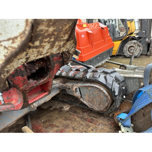 201 - A 2017 TAKEUCHI TB215R 1½ TONNE MINI DIGGER 2139 HOURS TO BE SOLD WITH A BRIAN JAMES EXCAVATOR TRAIL... 