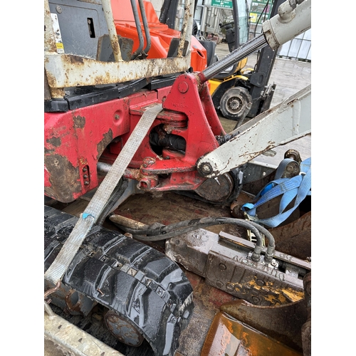 201 - A 2017 TAKEUCHI TB215R 1½ TONNE MINI DIGGER 2139 HOURS TO BE SOLD WITH A BRIAN JAMES EXCAVATOR TRAIL... 