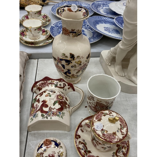 156 - A COLLECTION OF MASON'S CERAMICS TO INCLUDE A VASE, WALL POCKET, LIDDED POT WITH SAUCER, CAKE PLATE,... 