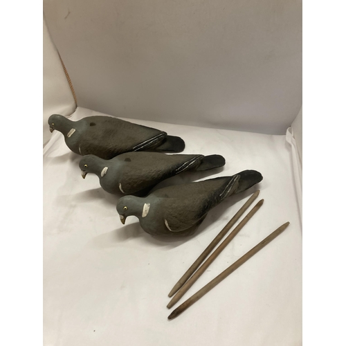 467 - THREE VINTAGE FLEXICOY PIGEON DECOYS WITH ORIGINAL PEGS