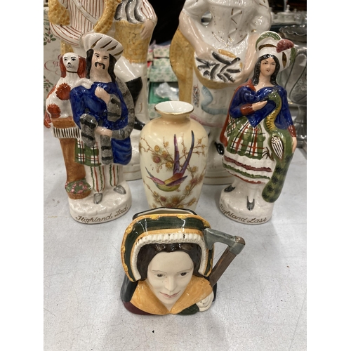 257 - A MIXED LOT OF CERAMICS TO INCLUDE STAFFORDSHIRE FIGURES OF HIGHLAND LASS AND LADY, LARGER EXAMPLES ... 