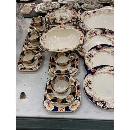 268 - A LARGE WOOD & SONS 'NAPOLI' PATTERN IRONSTONE PART DINNER SERVICE