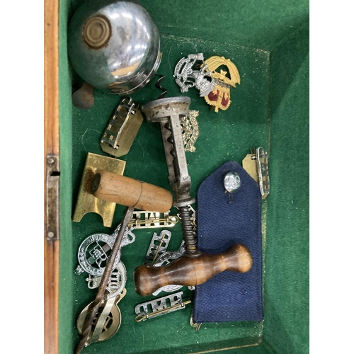 284 - A VINTAGE INLAID BOX CONTAINING VINTAGE ITEMS, CORKSCREWS ETC TOGETHER WITH LOOSE PRINTS AND ENGRAVI... 