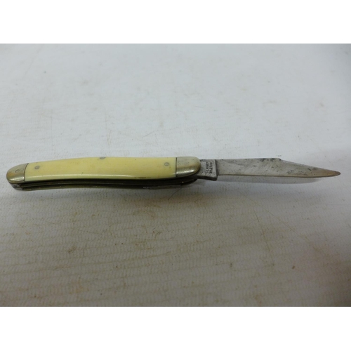 408 - AN IXL GEORGE WOLSTENHOLM SHEFFIELD POCKET KNIFE