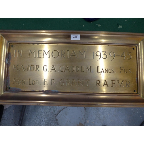 417 - A WORLD WAR II BRONZE MEMORIAL PLAQUE TO MAJOR G.A. GADDUM OF THE LANCASHIRE FUSILIERS AND SQUADRON ... 