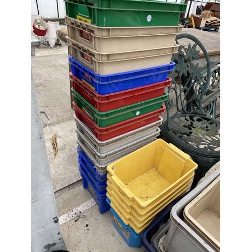 2058 - AN ASSORTMENT OF PLASTIC STORAGE BOXES