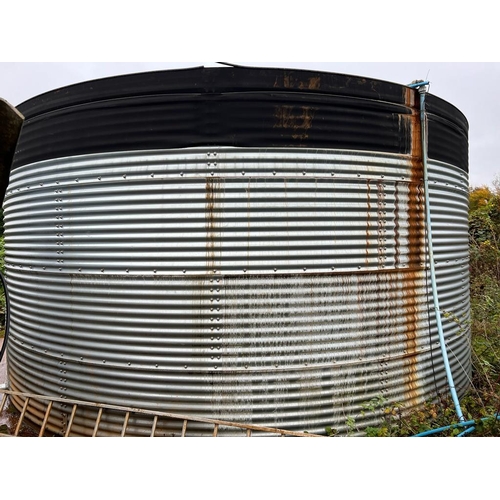 312 - A 19000 LITRE WATER SILO + VAT TO BE COLLECTED FROM NEWBURGH NEAR WIGAN FOR FURTHER DETAILS NIGEL AS... 