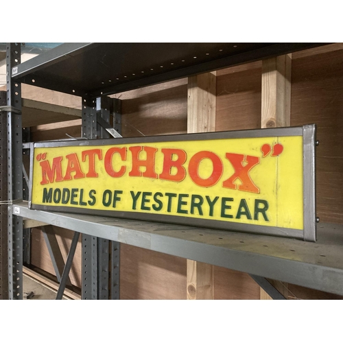 340A - A MATCHBOX MODELS OF YESTERYEAR ILLUMINATED LIGHT BOX SIGN