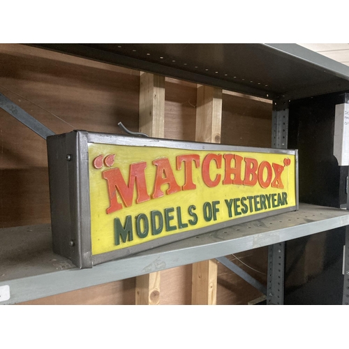 340A - A MATCHBOX MODELS OF YESTERYEAR ILLUMINATED LIGHT BOX SIGN