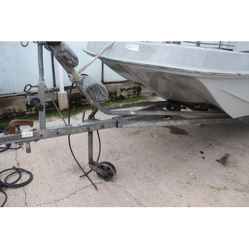 117 - A 13 FOOT DORY CATHEDRAL FOAM FILLED HULL BOAT WITH JOHNSON SEA HORSE 4.5 OUTBOARD ENGINE, WHALE BIL... 