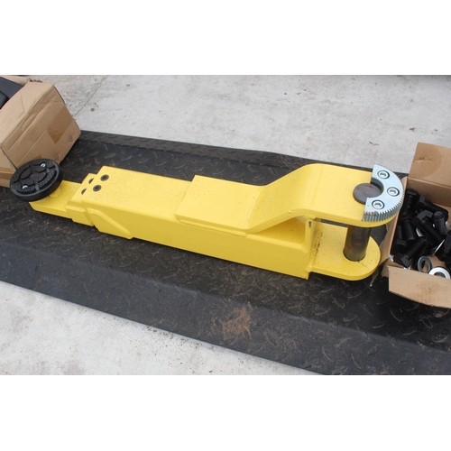 179B - NEW UNUSED 2 POST LIFT 4 TON CAPACITY SINGLE PHASE H SUB BASE FRAME NO  VAT