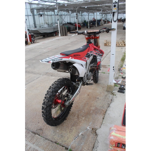 199 - A 2014 HONDA CRF 450R MOTORCYCLE IN EXCELLENT  CONDITION RECENT FULL SERVICE  NO VAT