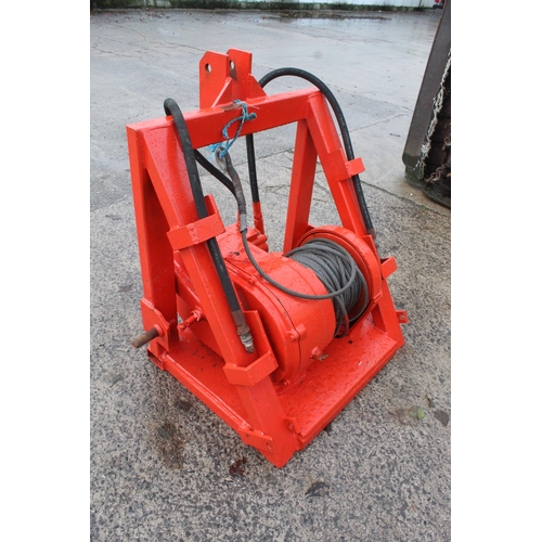 243 - A 10 TONNE HYDRAULIC WINCH WORKING NO VAT