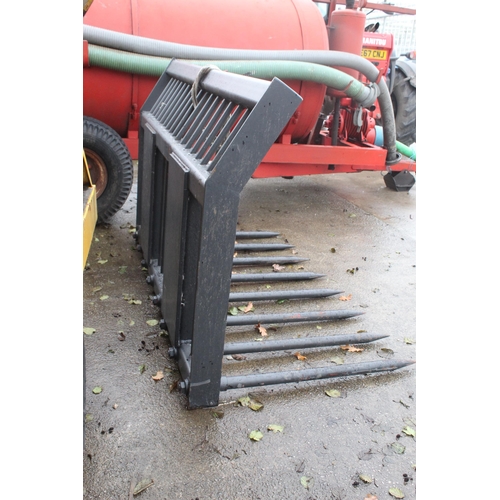 267 - MANURE FORK   AS NEW PLUS VAT