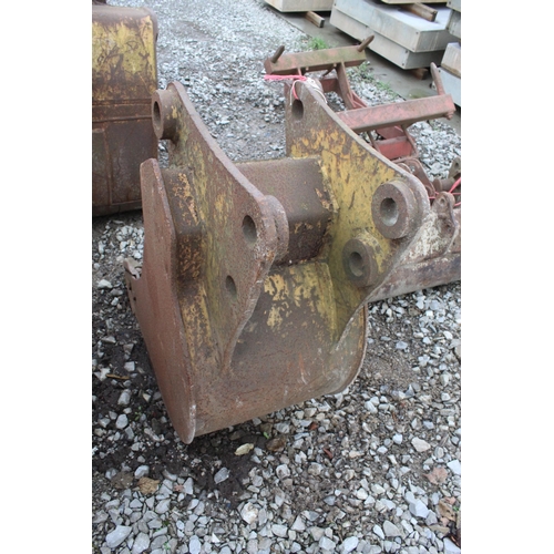 291 - 18 INCH BUCKET  PLUS VAT