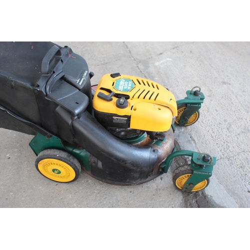 366 - YARDMAN 65/53 YM6521C LAWN MOWER  + VAT