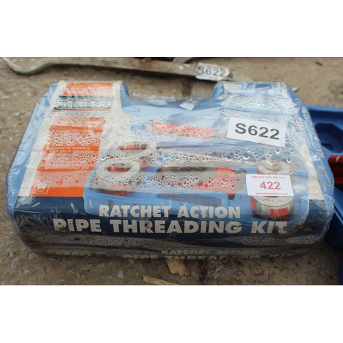 422 - 2 DRAPER PIPE THREADING KITS NO VAT