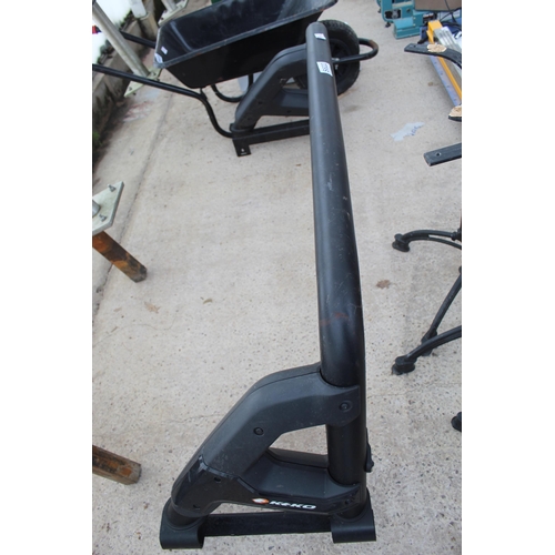 444 - NISSAN ROLL BAR  NO VAT