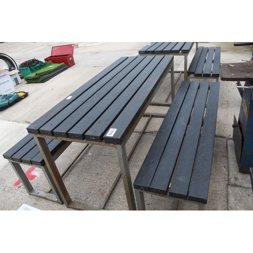 526 - OUTSIDE BENCH SET  NO VAT