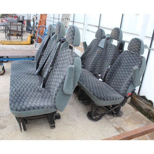 538 - 3 COACH SEATS (2 ITEMS)  NO VAT