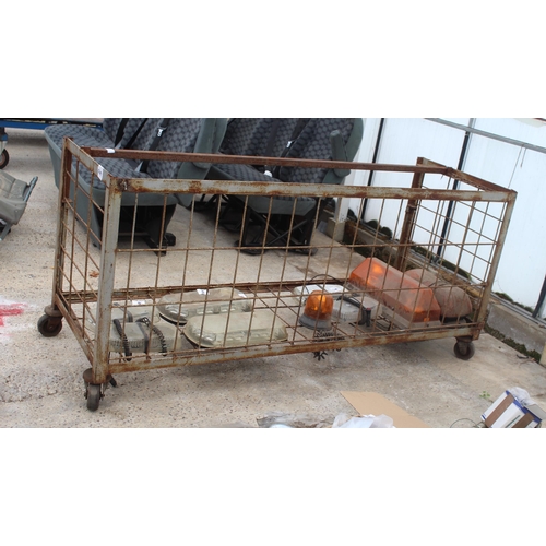 541 - METAL RACK  + VAT