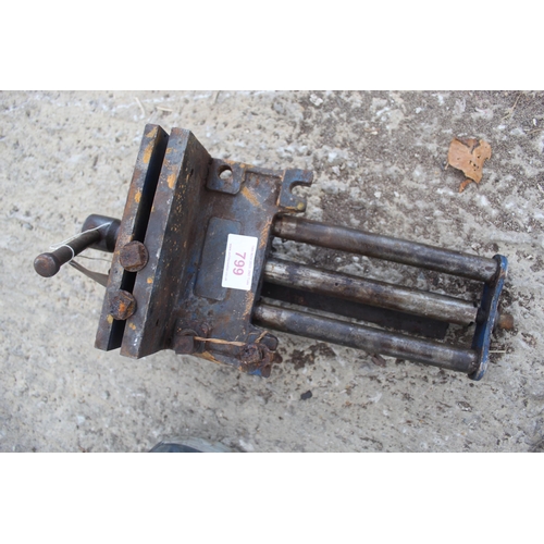 799 - JOINERS VICE  NO VAT