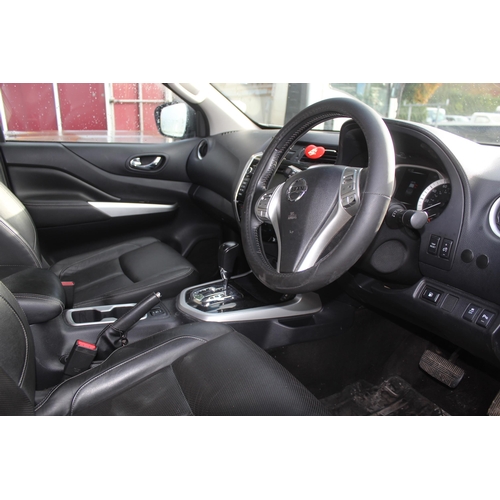 185 - NISSAN NAVARA YB66LPX DIRECT FROM A COMPANY MAINTAINED EVERY 6 WEEKS AUTOMATIC WITH A FOLDER OF PAPE... 