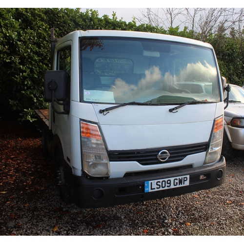 194 - NISSAN CABSTAR 34.11 S/C SWB PICKUP LS09GWP RUNS DRIVES V5 2 KEYS 148344 MILES NO TEST NO VAT