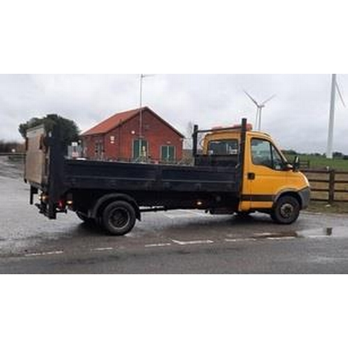 197 - 2009 IVECO 65C18 3 WAY TIPPER WITH TAIL LIFT ALL FULL WORKING ORDER. MOT TILL FEBRUARY 2024, ONE PRE... 