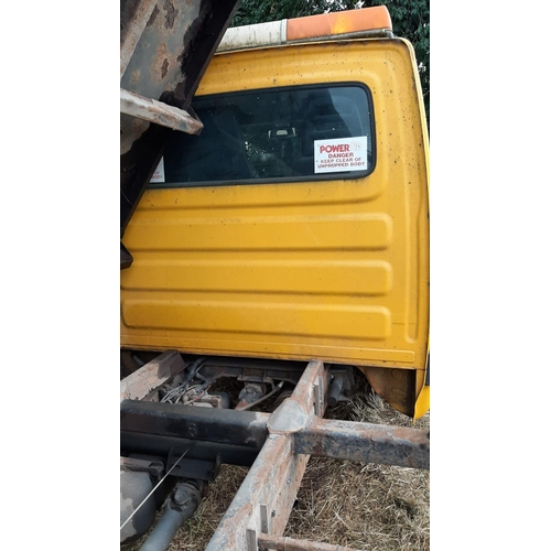 197 - 2009 IVECO 65C18 3 WAY TIPPER WITH TAIL LIFT ALL FULL WORKING ORDER. MOT TILL FEBRUARY 2024, ONE PRE... 