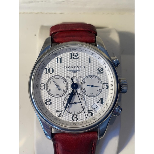 502 - A GENTS LONGINES MASTER COLLECTION CHRONOGRAPH STEEL WATCH ON A LEATHER STRAP, SILVERED DIAL, ARABIC... 