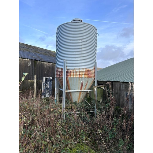 316 - GRAIN SILO NO VAT TO BE COLLECTED FROM OLDHAM OL15 0RA THE VENDOR CAN DELIVER AT A COST  - FURTHER D... 