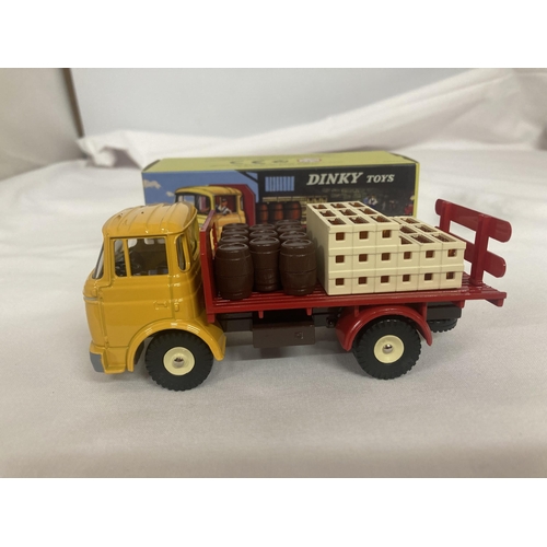 344 - THREE ATLAS DINKY MODELS (MINT) MODEL 588 - TRUCK, 432 - GUY 2 