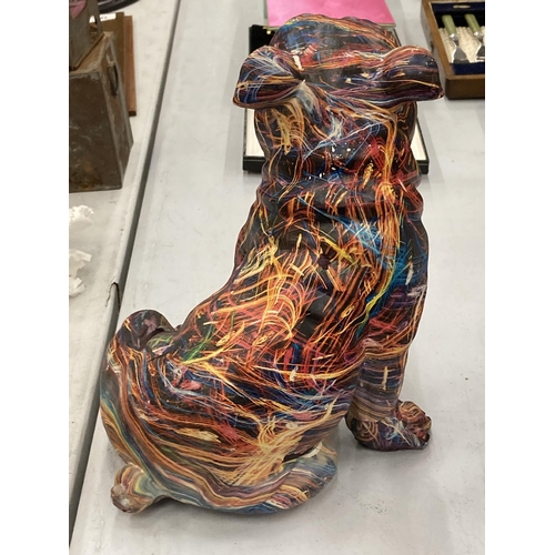 139 - A LARGE JACKSON POLLOCK STYLE BULLDOG, HEIGHT 28CM