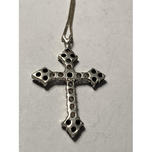 671 - ONE SILVER NECKLACE WITH CROSS PENDANT