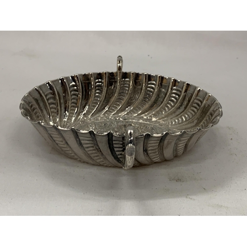 24 - A TWIN HANDLED SILVER BOWL WITH COAT OF ARMS DESIGN