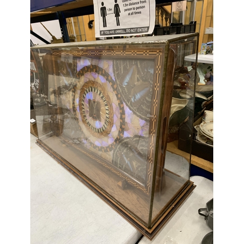 27 - A 1920'S, BRAZILIAN, ART DECO MAHOGANY BUTTERFLY DRINKS TRAY WITH INLAID MARQUETRY BORDER, IN GLASS ... 