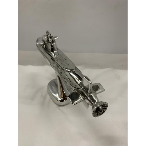 37 - A CHROME MODEL OF A SUBMARINE ON STAND, HEIGHT 19.5CM