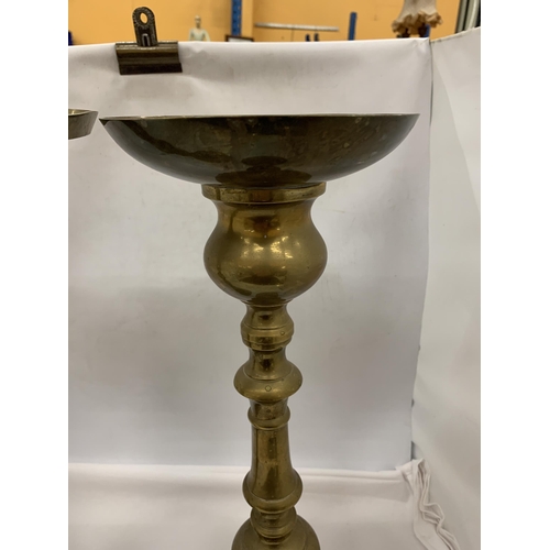 5 - A NEAR PAIR OF VINTAGE BRASS CHURCH CANDLESTICKS HEIGHT 50CM