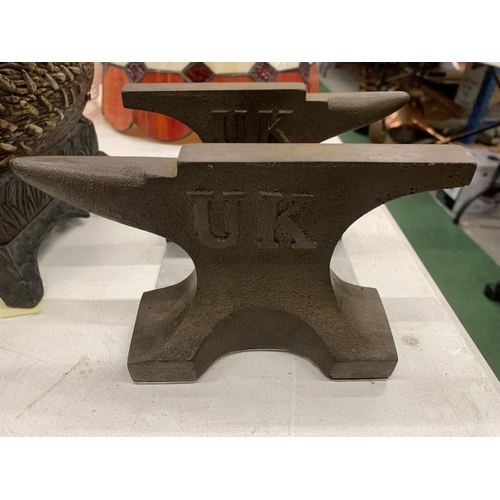 164 - A PAIR OF CAST ANVIL BOOK-ENDS