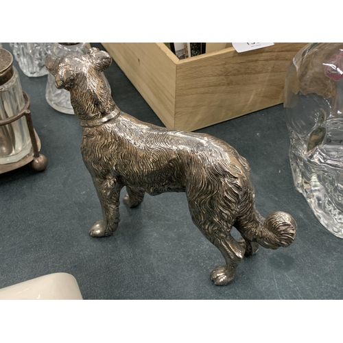 199 - A SILVER PLATED FIGURE OF A HUNTING DOG, HEIGHT 14CM